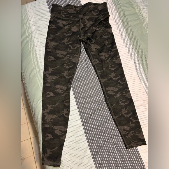 Fabletics leggings - Picture 1 of 3
